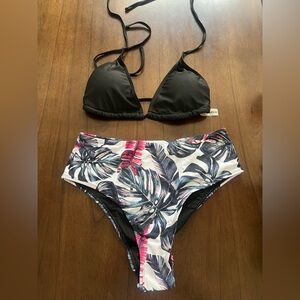SHEIN Black and Leaf Print Bikini Set